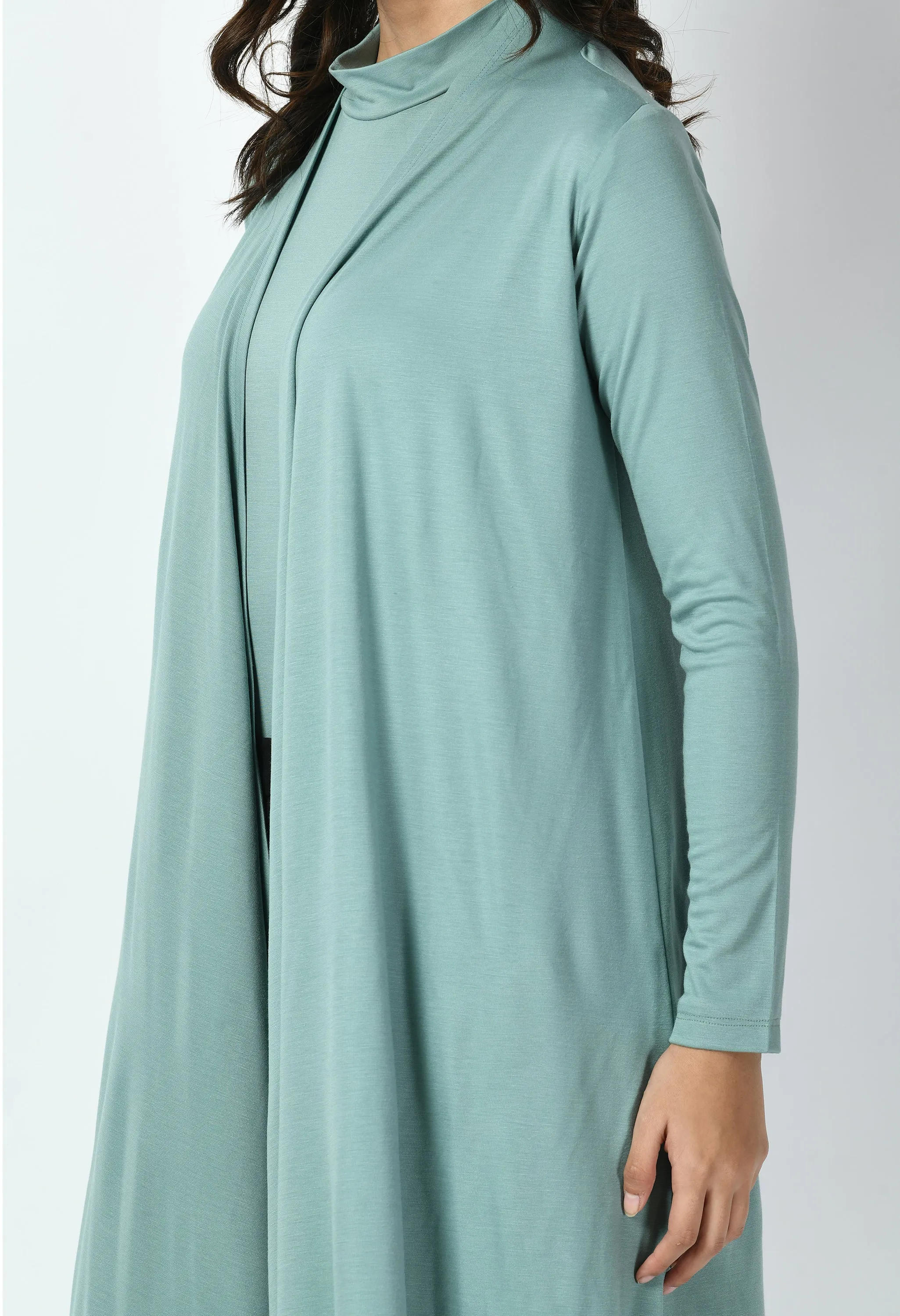 Exude Bravery Knee-length Shrug (Cyan Blue)