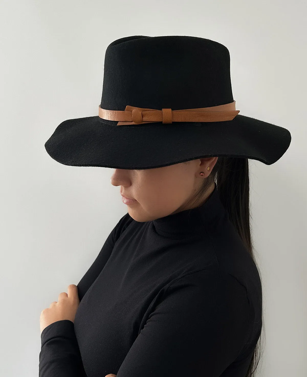 Sombrero Negro de lana con toquilla de piel