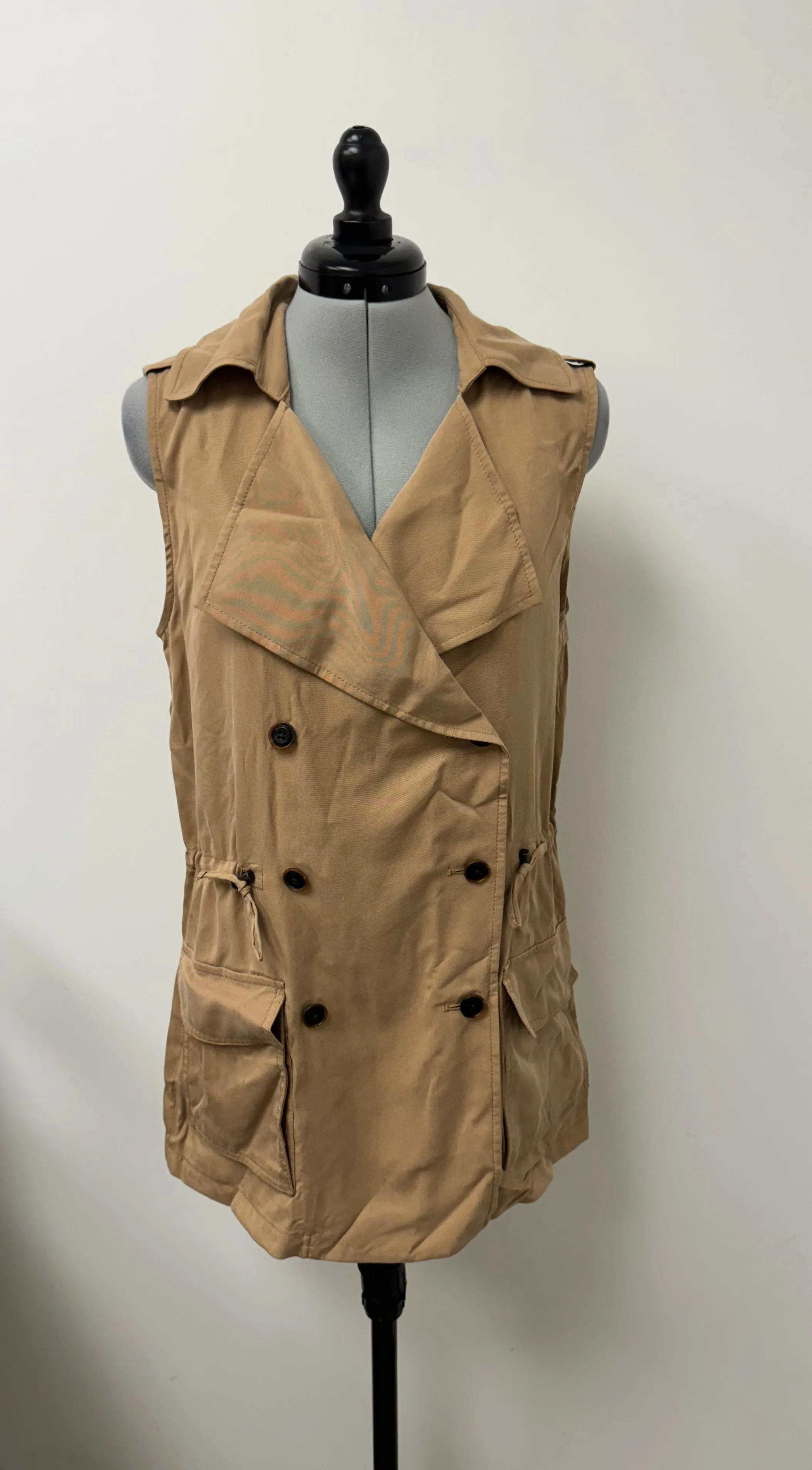 Women’s Banana Republic Sleeveless Jacket, Small